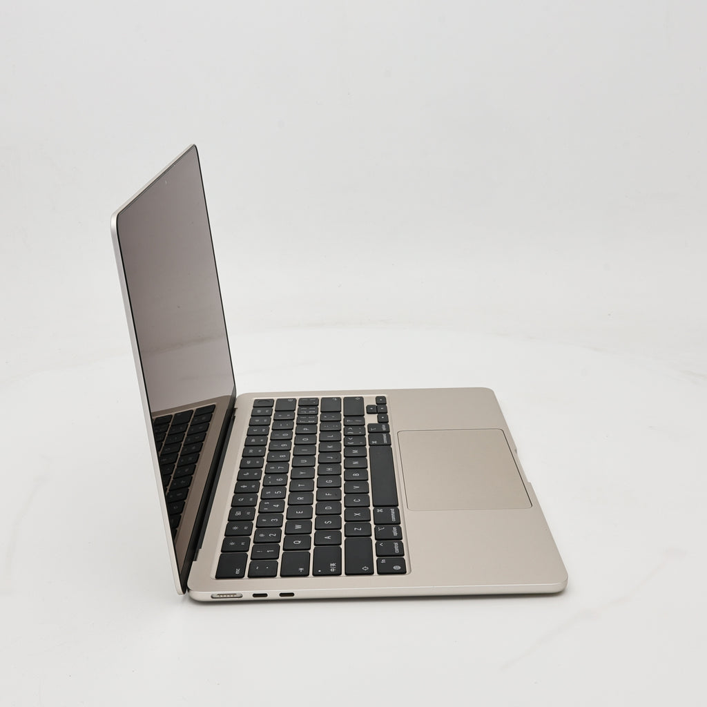 95新 Apple MacBook Air 22年 13寸 M2（8+8核） 8G RAM 256G SSD 星光色