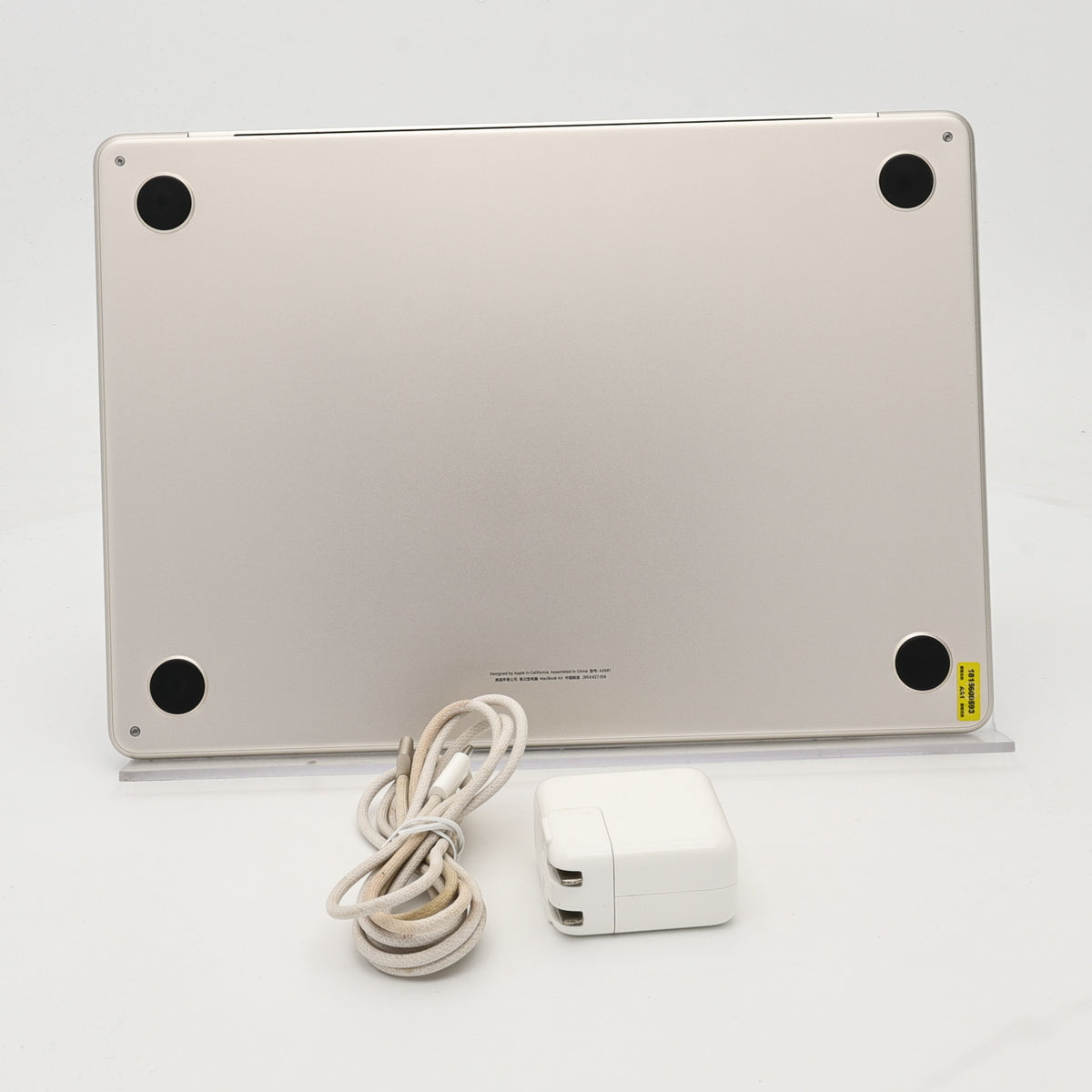 95新 Apple MacBook Air 22年 13寸 M2（8+8核） 8G RAM 256G SSD 星光色