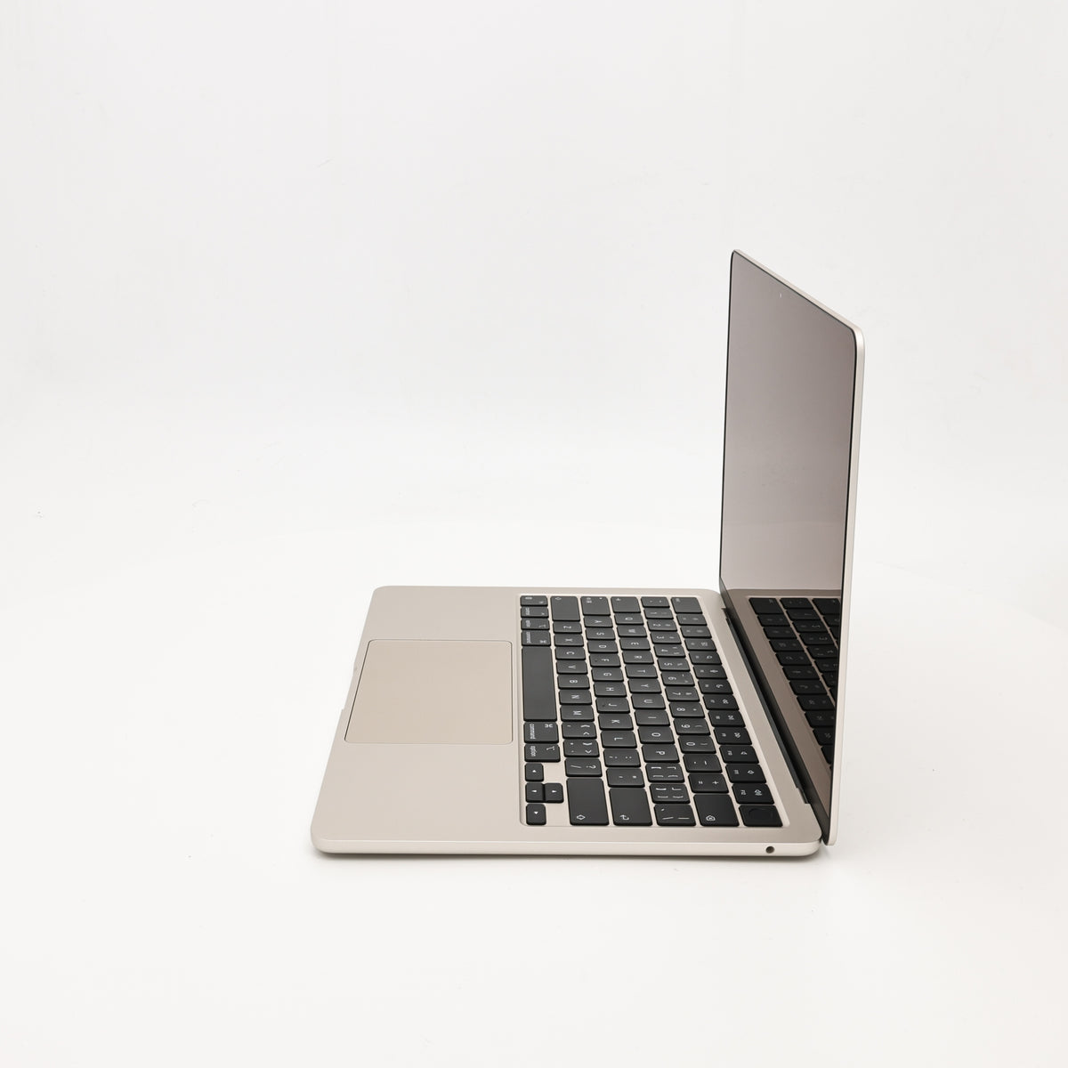 95新 Apple MacBook Air 22年 13寸 M2（8+8核） 8G RAM 256G SSD 星光色