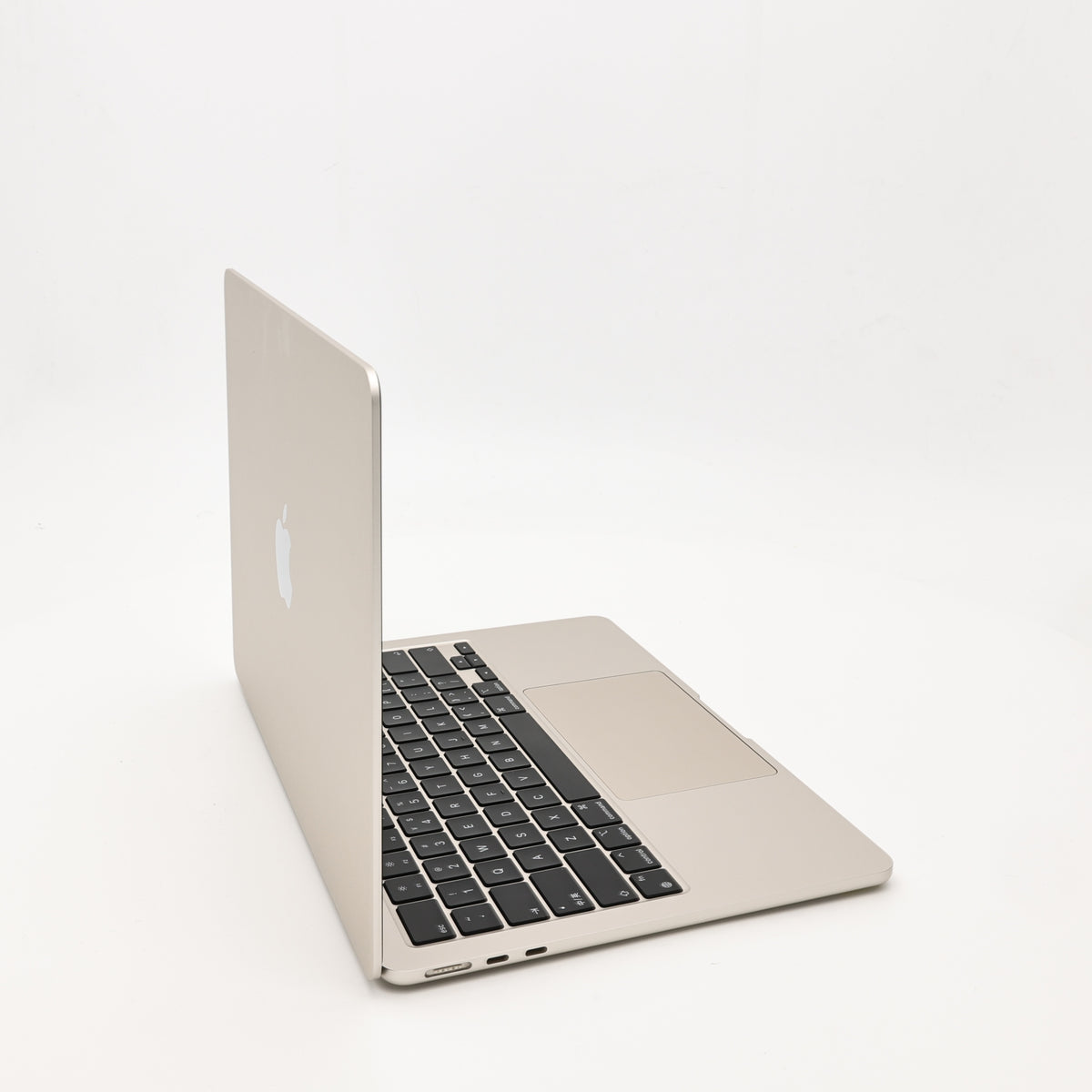 95新 Apple MacBook Air 22年 13寸 M2（8+8核） 8G RAM 256G SSD 星光色