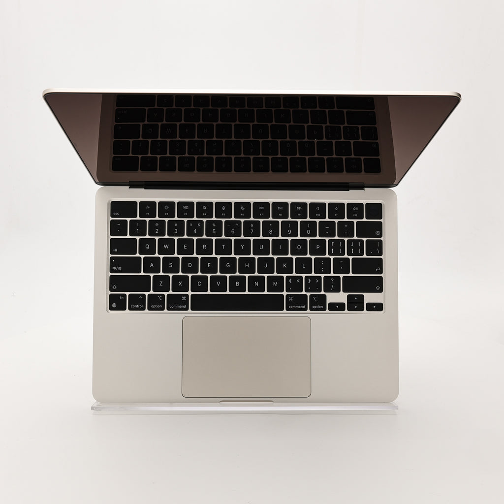 95新 Apple MacBook Air 22年 13寸 M2（8+8核） 8G RAM 256G SSD 星光色
