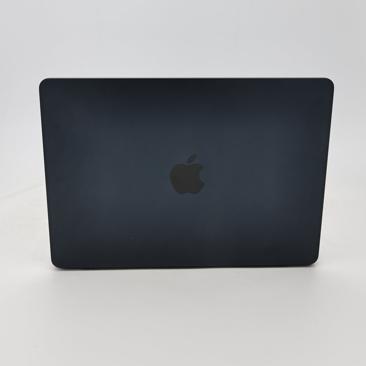 99新 Apple MacBook Air 22年 13寸 M2（8+8核） 8G RAM 256G SSD 午夜色