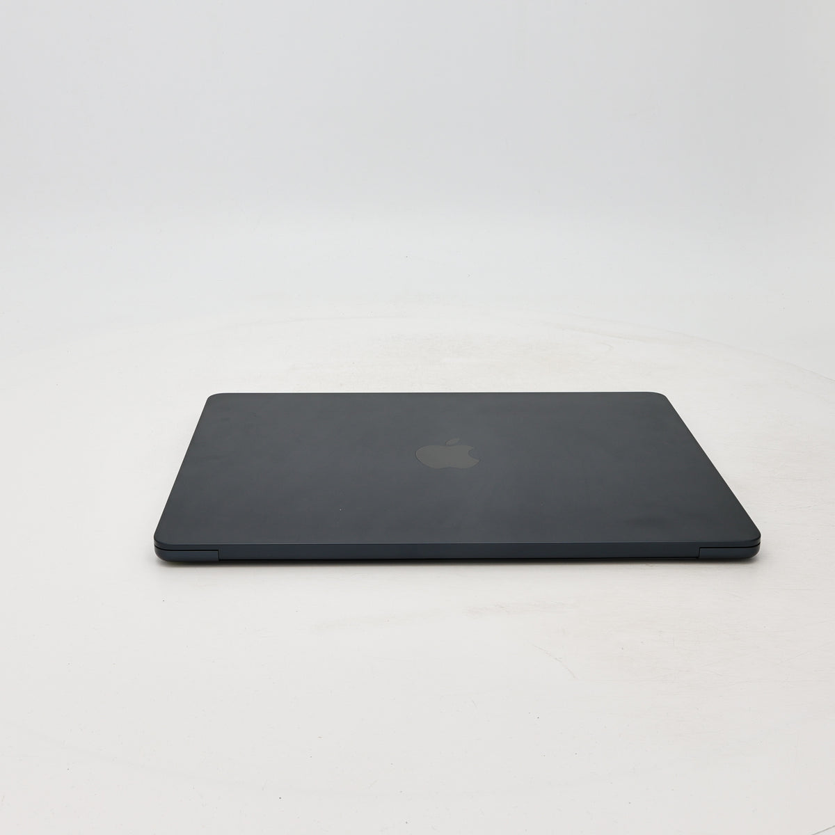 99新 Apple MacBook Air 22年 13寸 M2（8+8核） 8G RAM 256G SSD 午夜色
