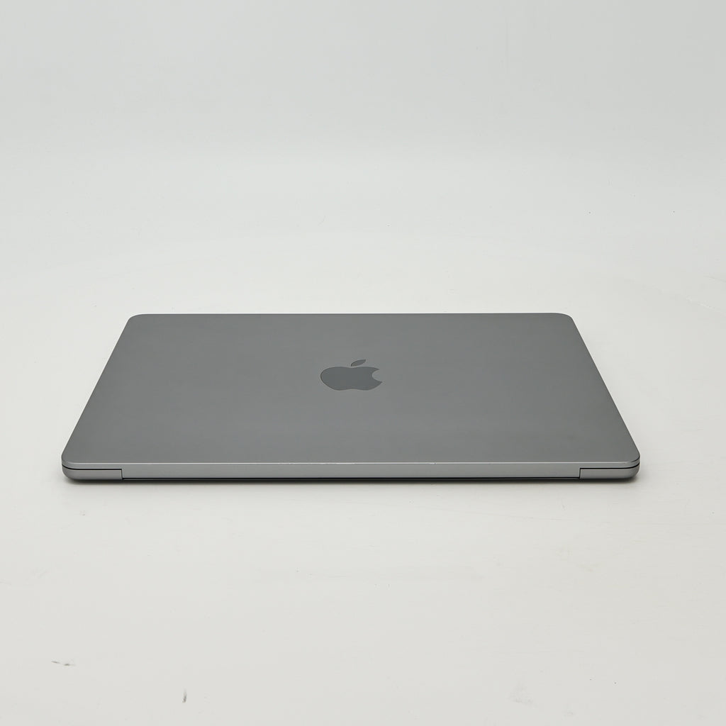 95新 Apple MacBook Air 22年 13寸 M2（8+8核） 8G RAM 256G SSD 深空灰色