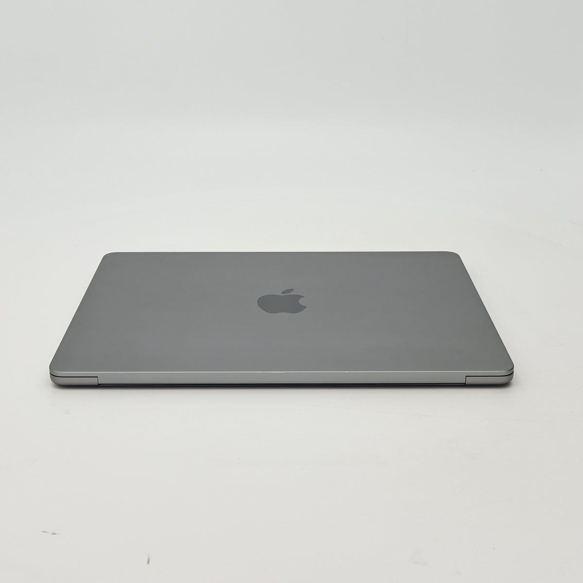 95新 Apple MacBook Air 22年 13寸 M2（8+8核） 8G RAM 256G SSD 深空灰色