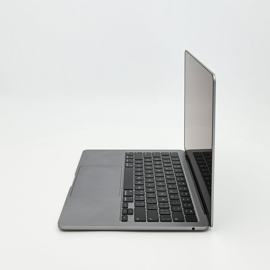 95新 Apple MacBook Air 22年 13寸 M2（8+8核） 16G RAM 256G SSD 深空灰色