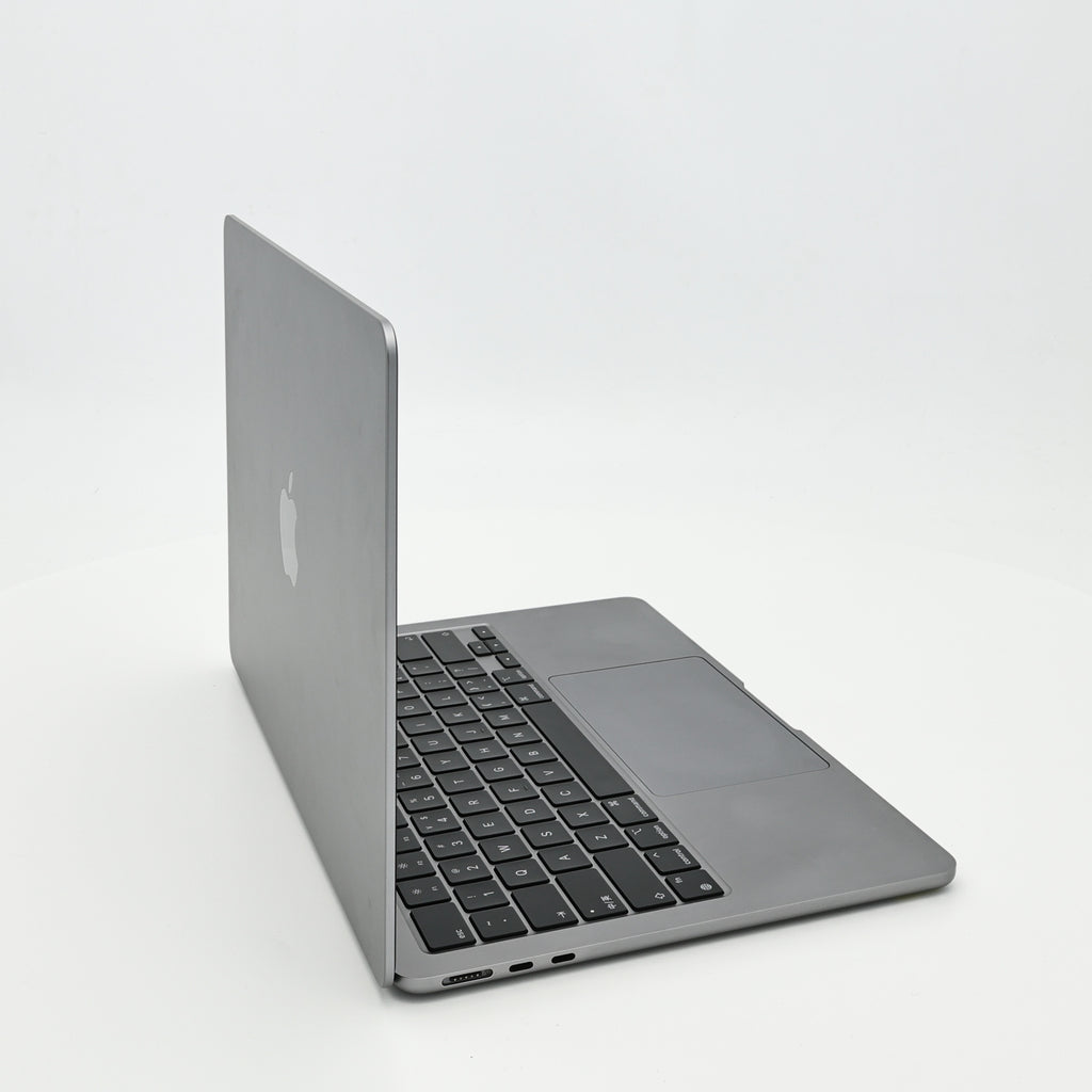 95新 Apple MacBook Air 22年 13寸 M2（8+8核） 16G RAM 256G SSD 深空灰色