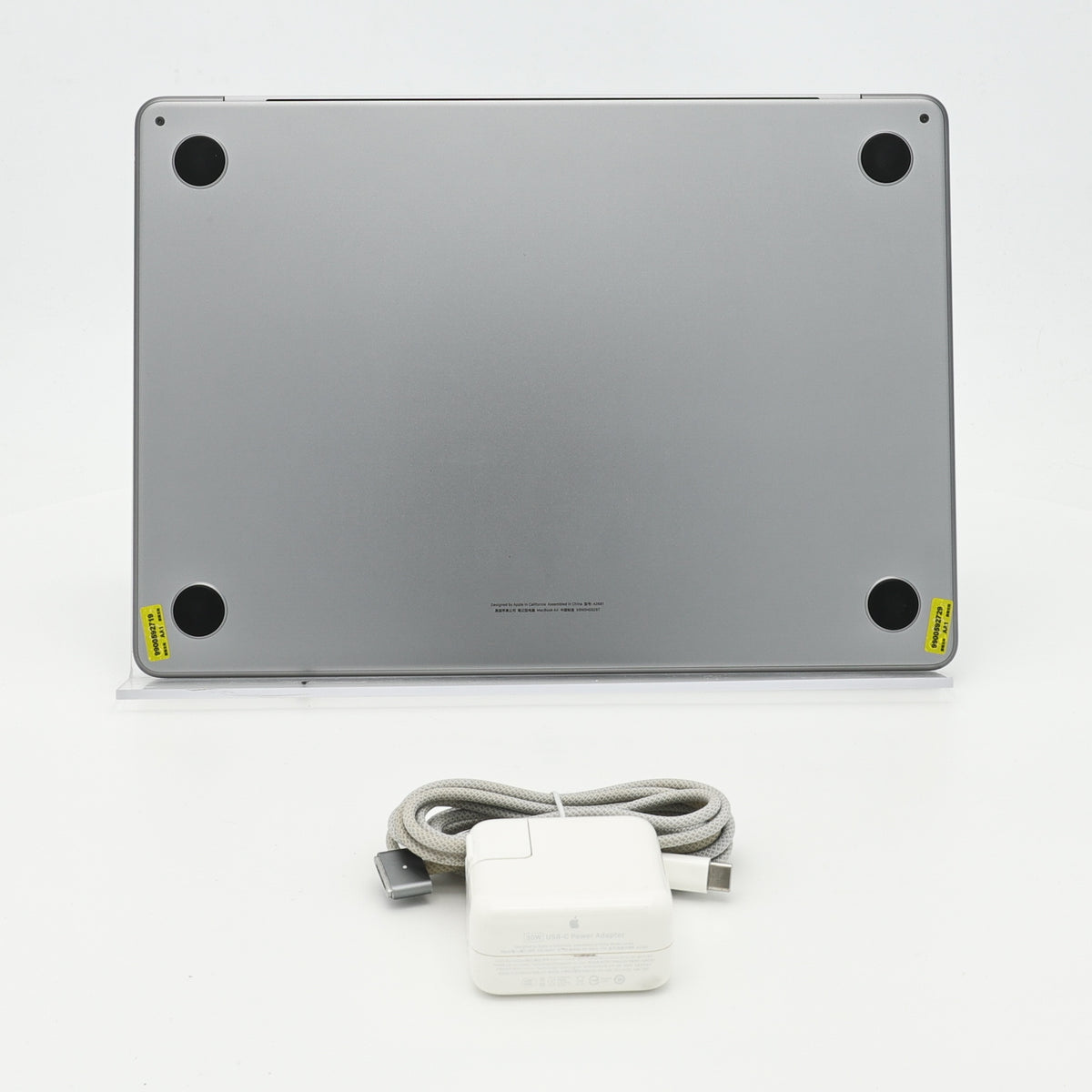95新 Apple MacBook Air 22年 13寸 M2（8+8核） 16G RAM 256G SSD 深空灰色