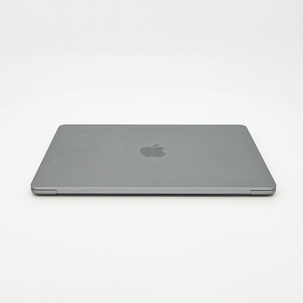 95新 Apple MacBook Air 22年 13寸 M2（8+8核） 16G RAM 256G SSD 深空灰色