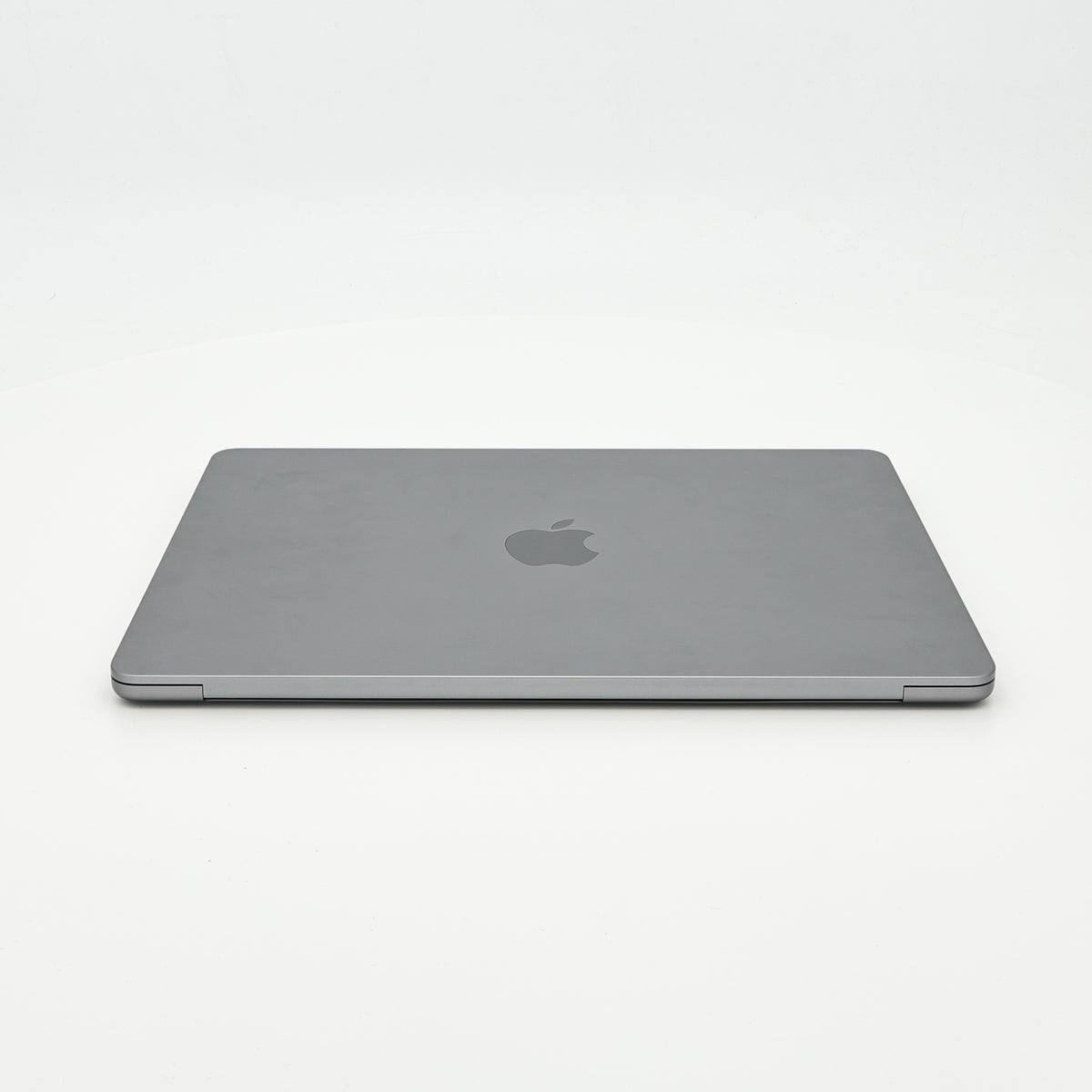 95新 Apple MacBook Air 22年 13寸 M2（8+8核） 16G RAM 256G SSD 深空灰色
