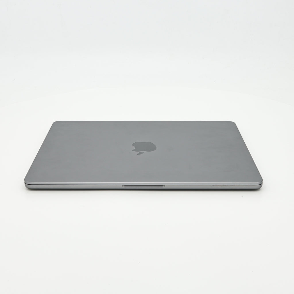 95新 Apple MacBook Air 22年 13寸 M2（8+8核） 16G RAM 256G SSD 深空灰色