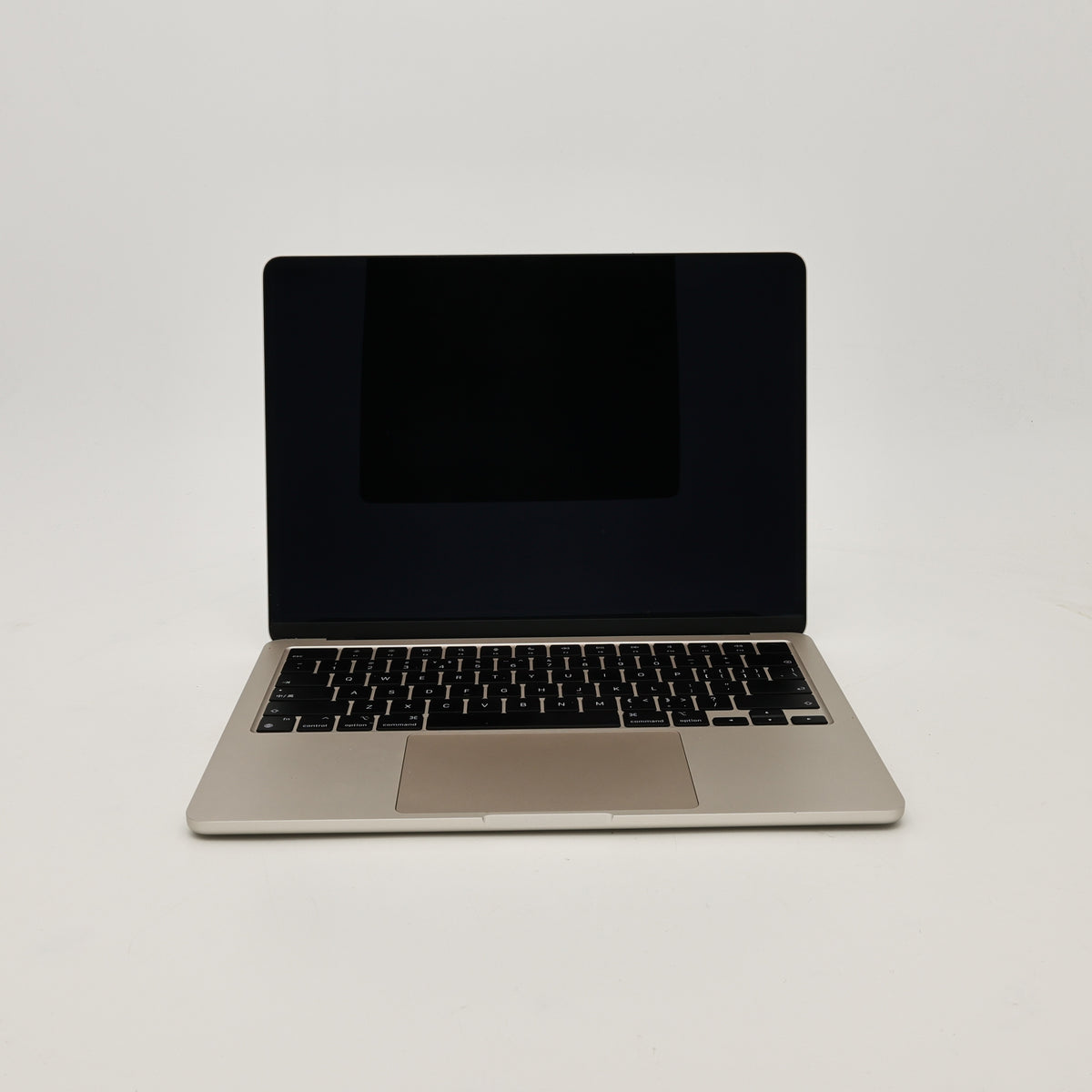 95新 Apple MacBook Air 22年 13寸 M2（8+8核） 8G RAM 256G SSD 星光色