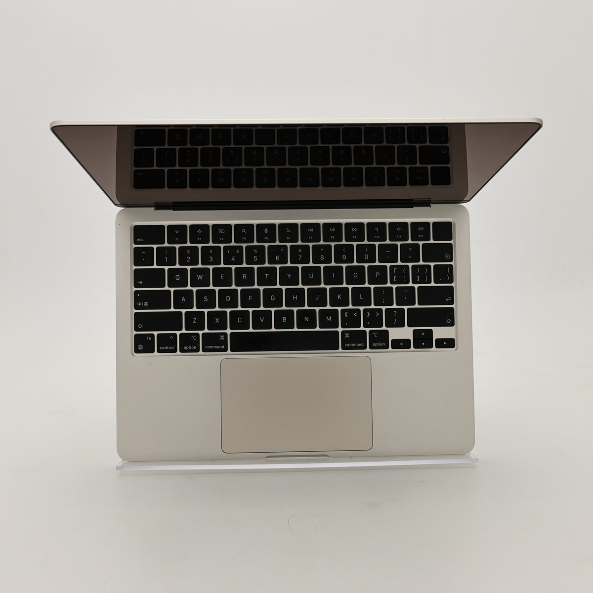 95新 Apple MacBook Air 22年 13寸 M2（8+8核） 8G RAM 256G SSD 星光色
