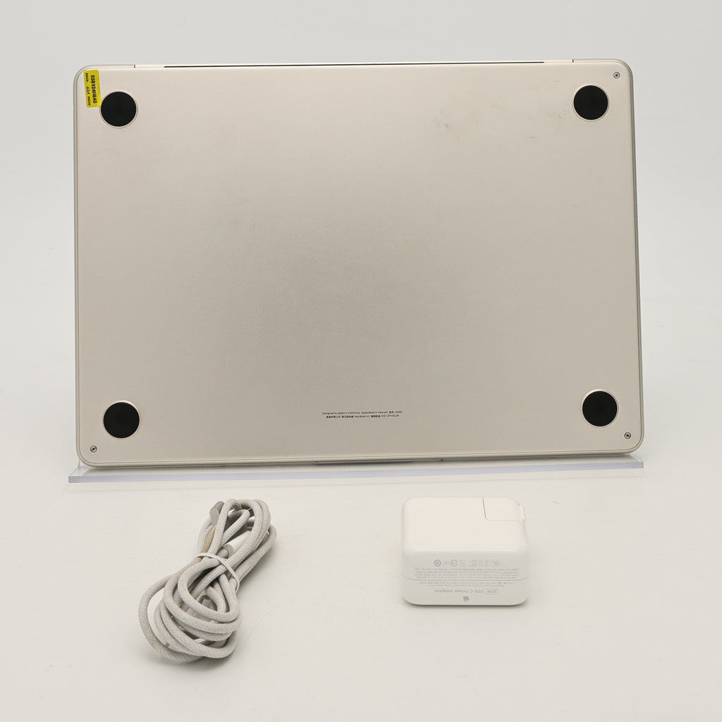 95新 Apple MacBook Air 22年 13寸 M2（8+8核） 8G RAM 256G SSD 星光色