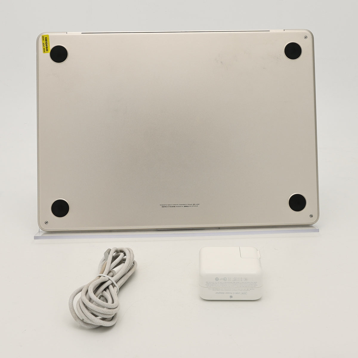 95新 Apple MacBook Air 22年 13寸 M2（8+8核） 8G RAM 256G SSD 星光色