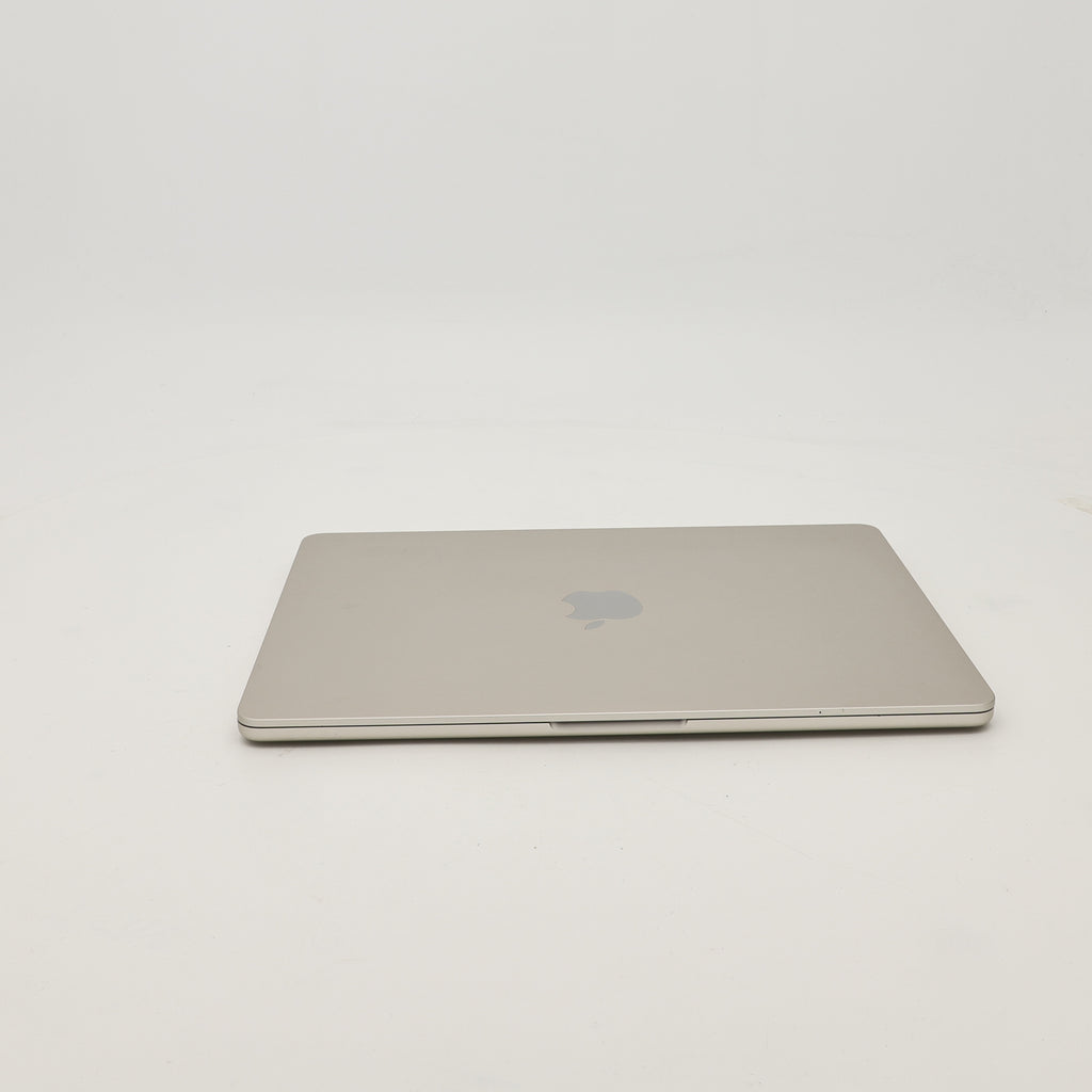 95新 Apple MacBook Air 22年 13寸 M2（8+8核） 8G RAM 256G SSD 星光色