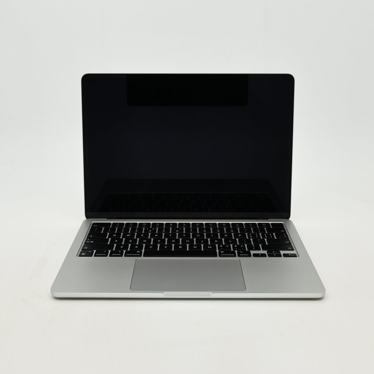 95新 Apple MacBook Air 22年 13寸 M2（8+8核） 8G RAM 256G SSD 銀色
