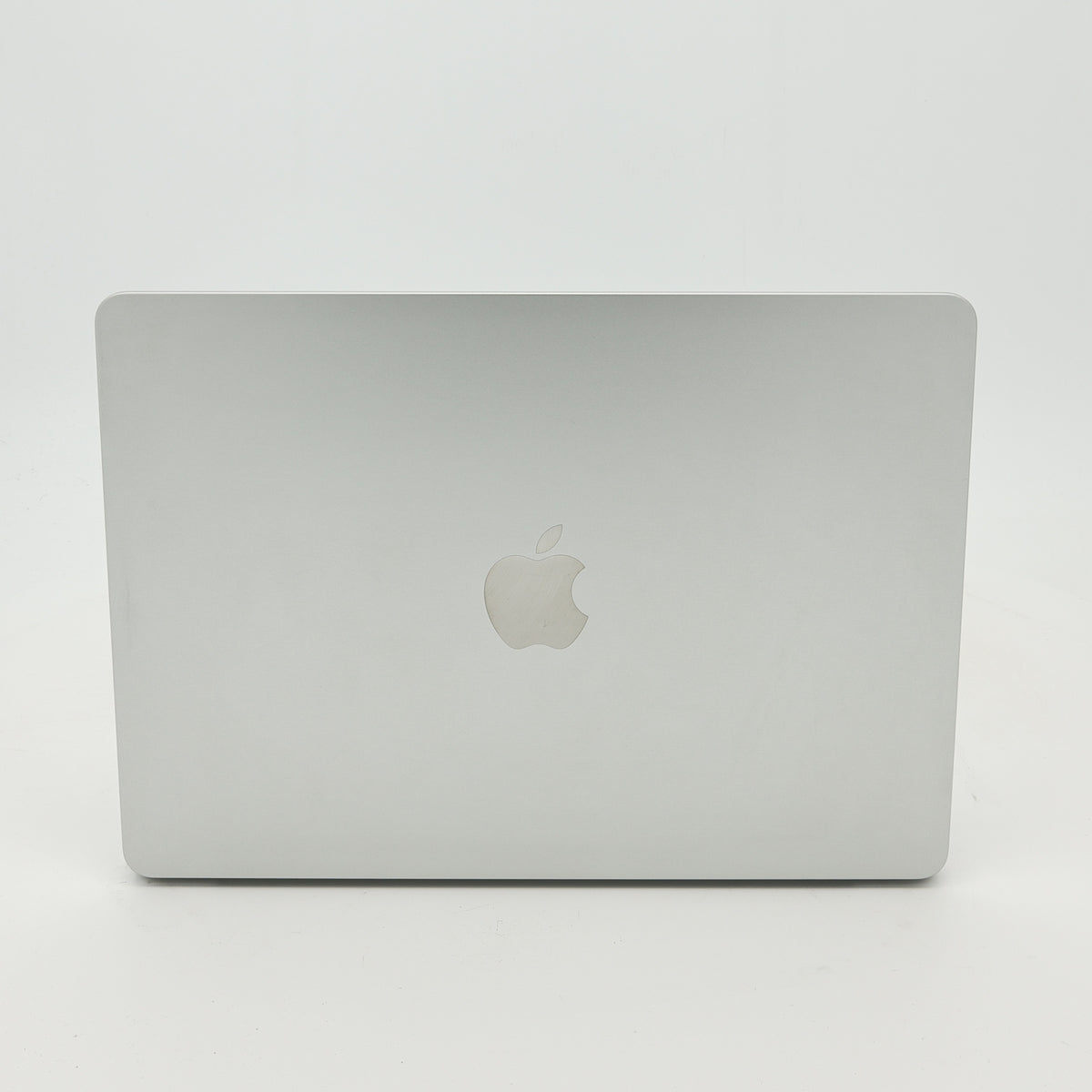 95新 Apple MacBook Air 22年 13寸 M2（8+8核） 8G RAM 256G SSD 銀色