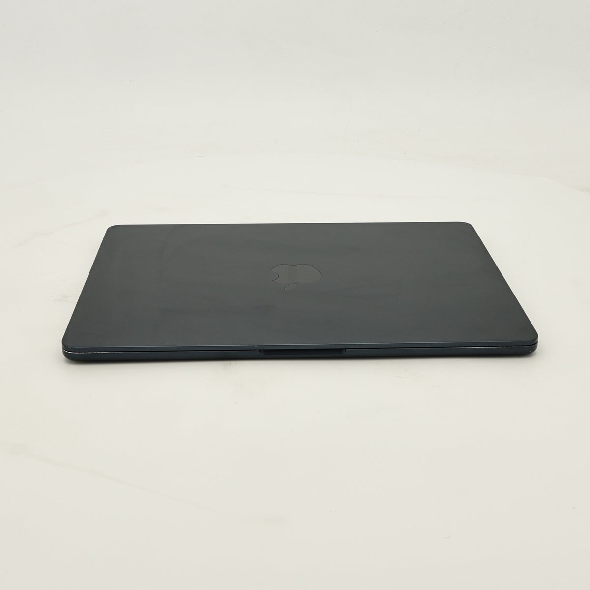 95新 Apple MacBook Air 22年 13寸 M2（8+8核） 8G RAM 512G SSD 午夜色