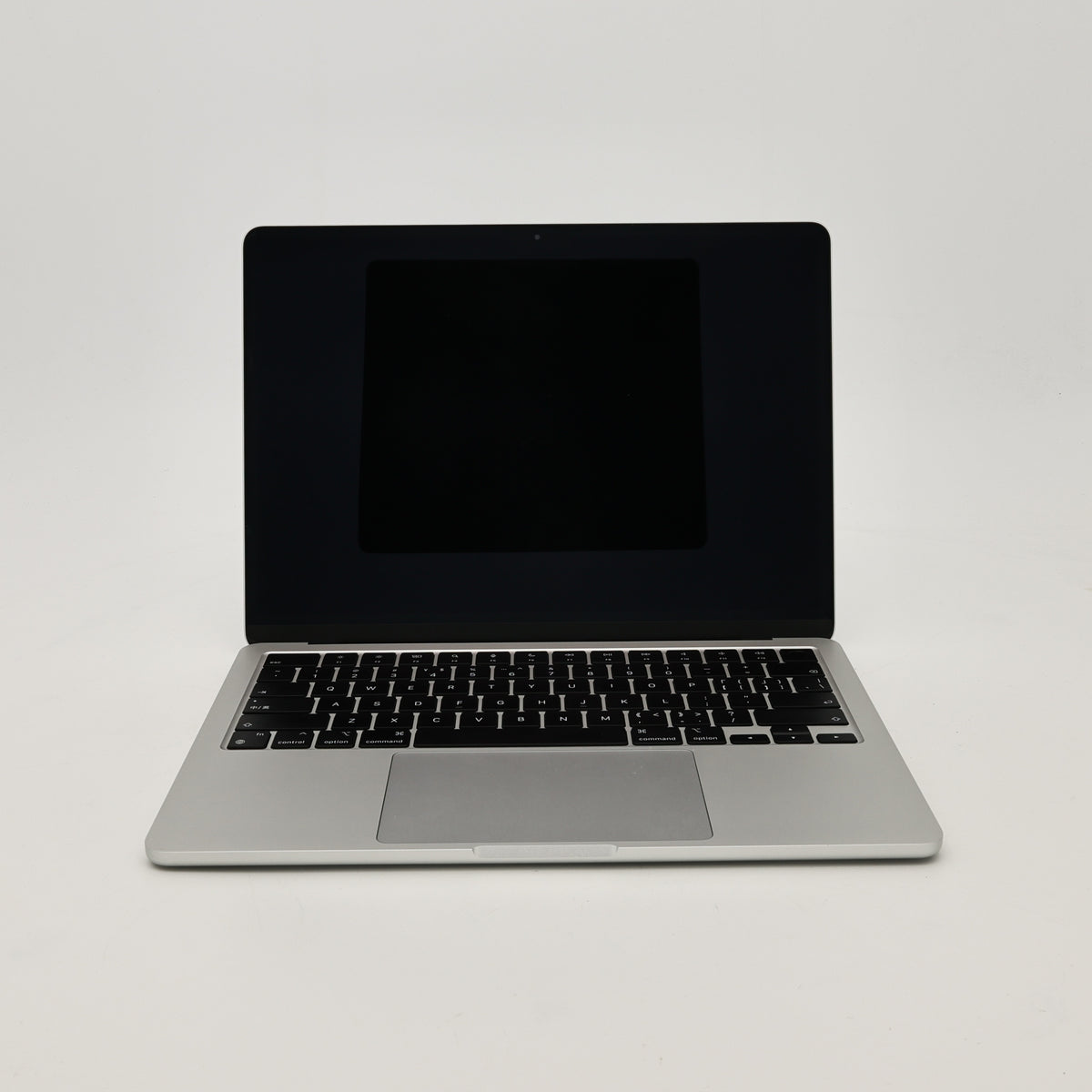 99新 Apple MacBook Air 22年 13寸 M2（8+8核） 8G RAM 256G SSD 銀色