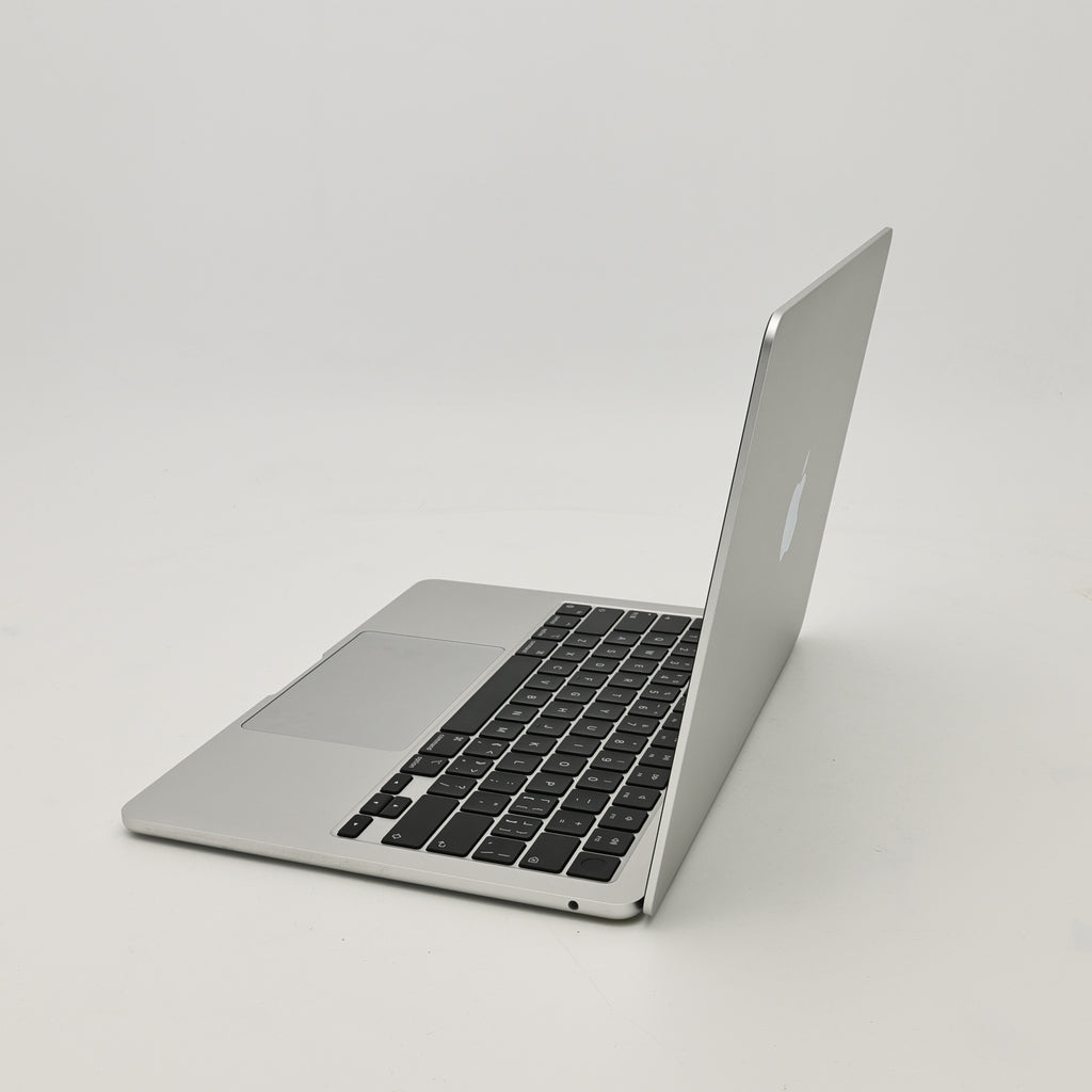 99新 Apple MacBook Air 22年 13寸 M2（8+8核） 8G RAM 256G SSD 銀色