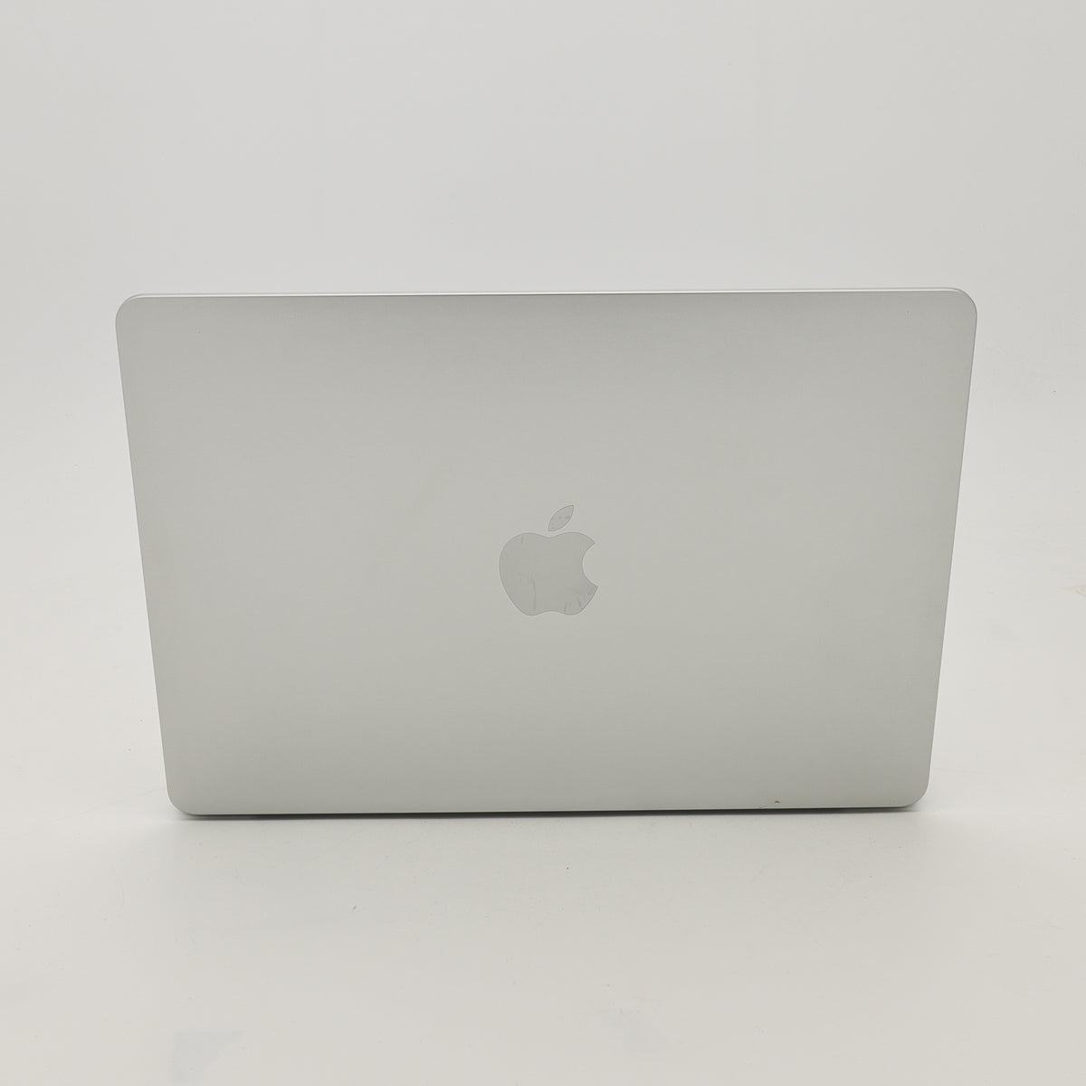 99新 Apple MacBook Air 22年 13寸 M2（8+8核） 8G RAM 256G SSD 銀色