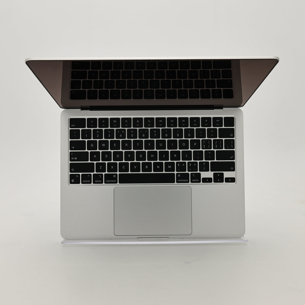 99新 Apple MacBook Air 22年 13寸 M2（8+8核） 8G RAM 256G SSD 銀色