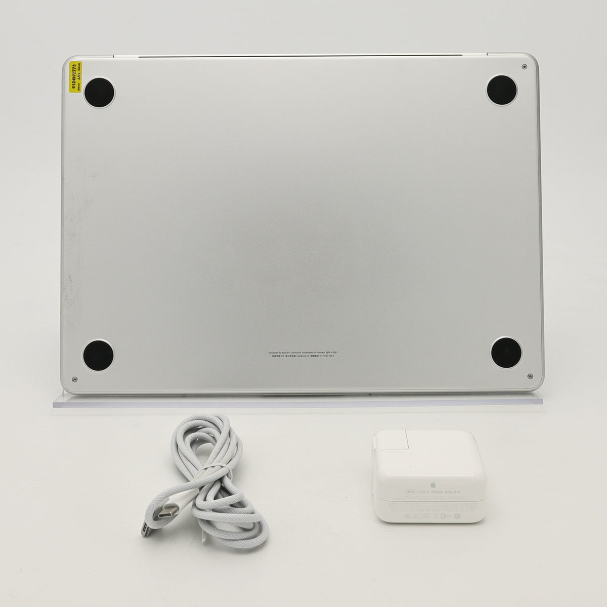 99新 Apple MacBook Air 22年 13寸 M2（8+8核） 8G RAM 256G SSD 銀色