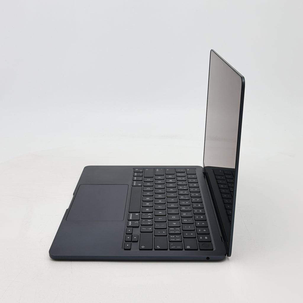 95新 Apple MacBook Air 22年 13寸 M2（8+8核） 8G RAM 256G SSD 午夜色