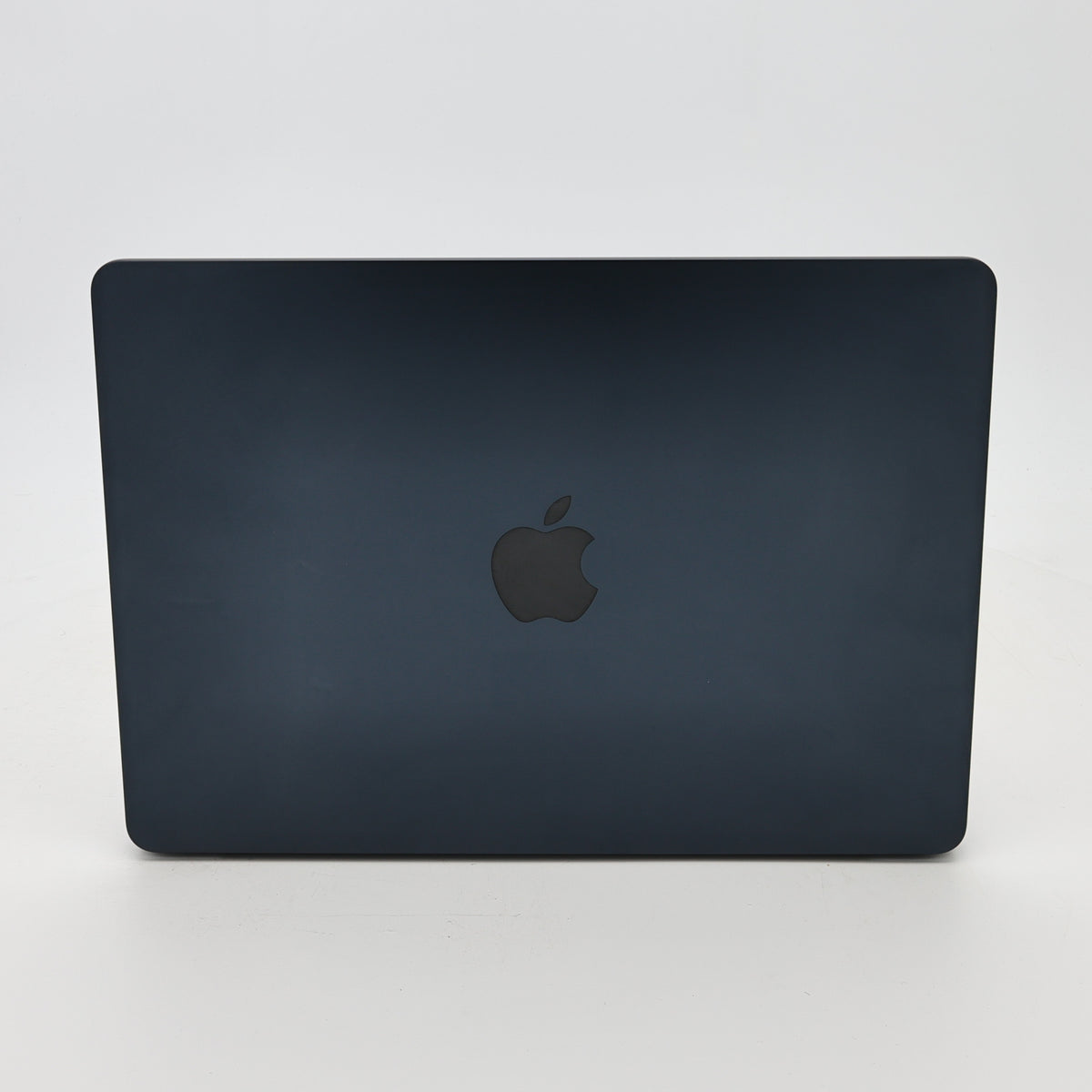 95新 Apple MacBook Air 22年 13寸 M2（8+8核） 8G RAM 256G SSD 午夜色
