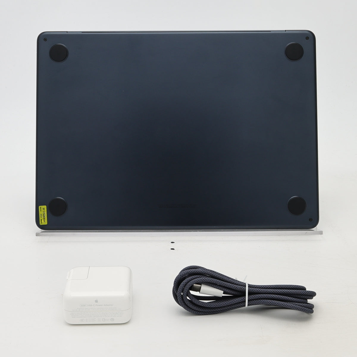 95新 Apple MacBook Air 22年 13寸 M2（8+8核） 8G RAM 256G SSD 午夜色