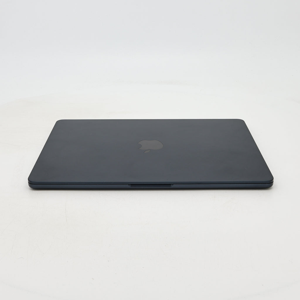 95新 Apple MacBook Air 22年 13寸 M2（8+8核） 8G RAM 256G SSD 午夜色