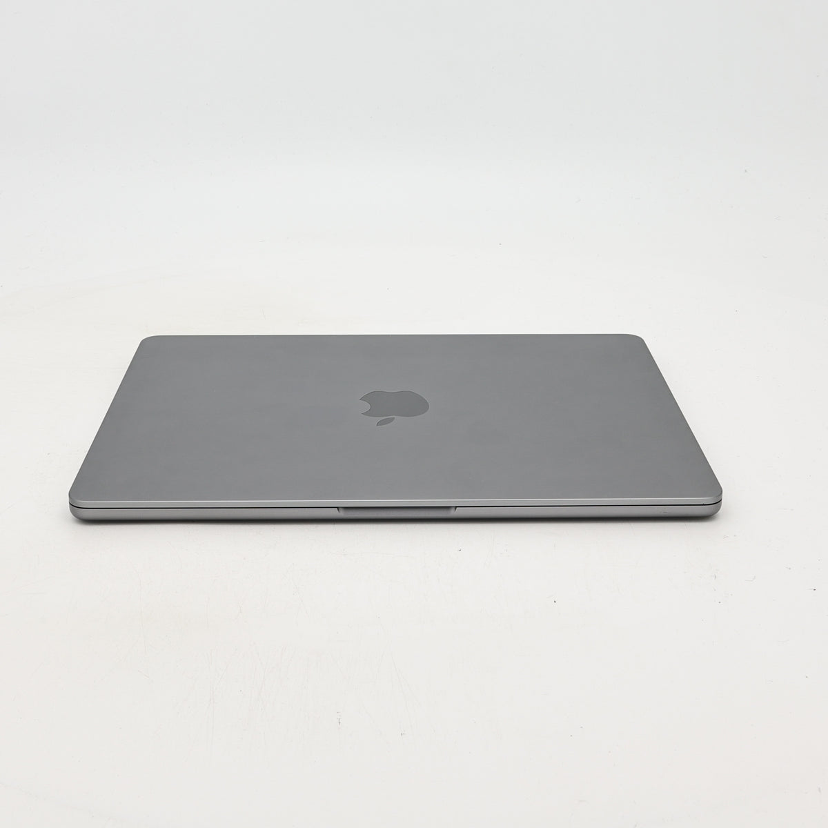 95新 Apple MacBook Air 22年 13寸 M2（8+8核） 8G RAM 256G SSD 深空灰色