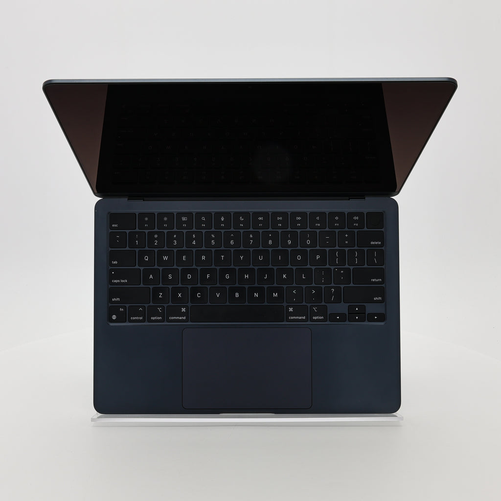 95新 Apple MacBook Air 22年 13寸 M2（8+8核） 8G RAM 256G SSD 午夜色