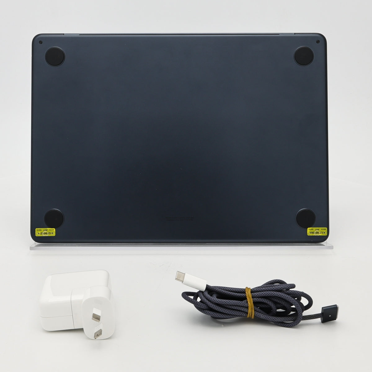 95新 Apple MacBook Air 22年 13寸 M2（8+8核） 8G RAM 256G SSD 午夜色