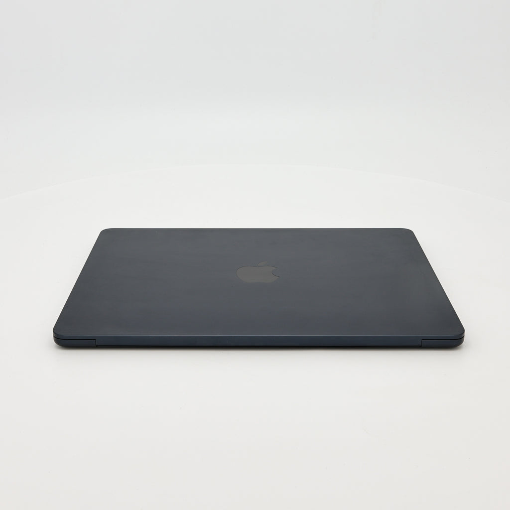 95新 Apple MacBook Air 22年 13寸 M2（8+8核） 8G RAM 256G SSD 午夜色