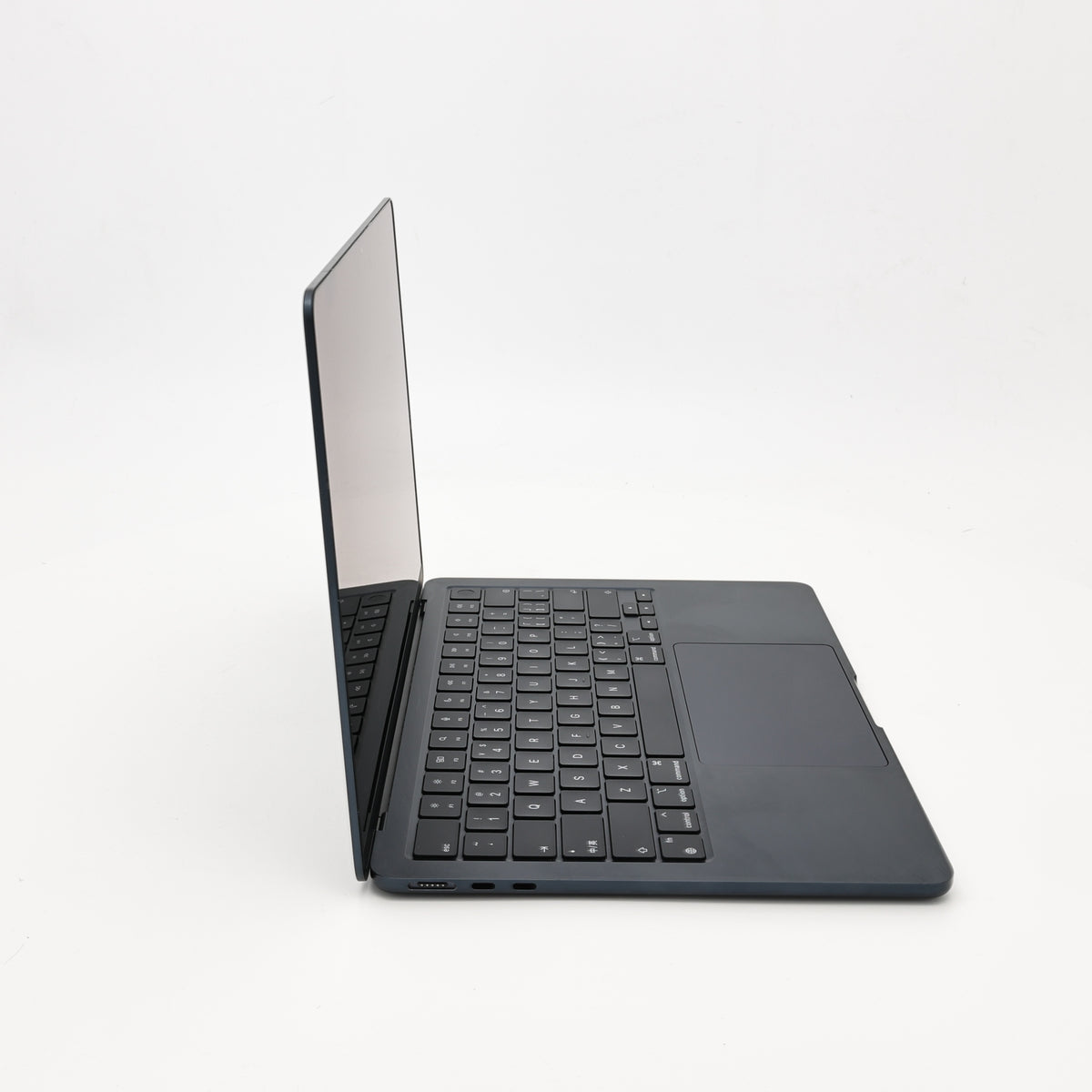 95新 Apple MacBook Air 22年 13寸 M2（8+8核） 16G RAM 256G SSD 午夜色