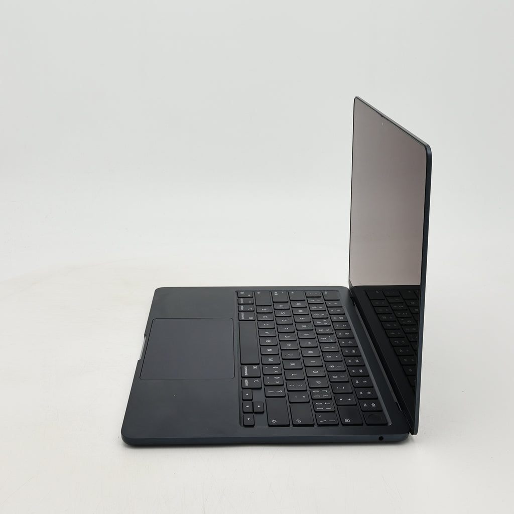 95新 Apple MacBook Air 22年 13寸 M2（8+8核） 8G RAM 256G SSD 午夜色