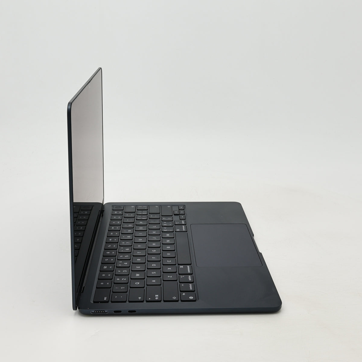95新 Apple MacBook Air 22年 13寸 M2（8+8核） 8G RAM 256G SSD 午夜色