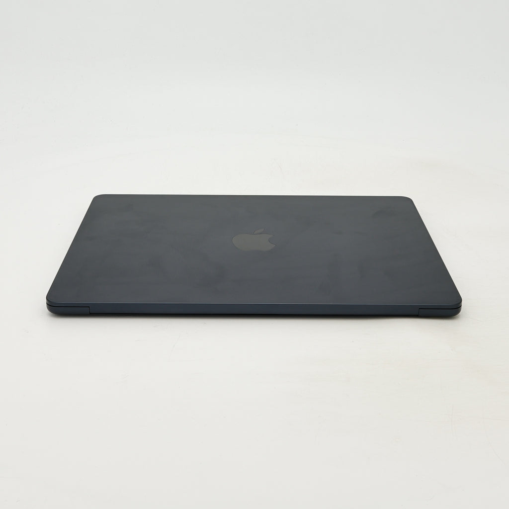 95新 Apple MacBook Air 22年 13寸 M2（8+8核） 8G RAM 256G SSD 午夜色