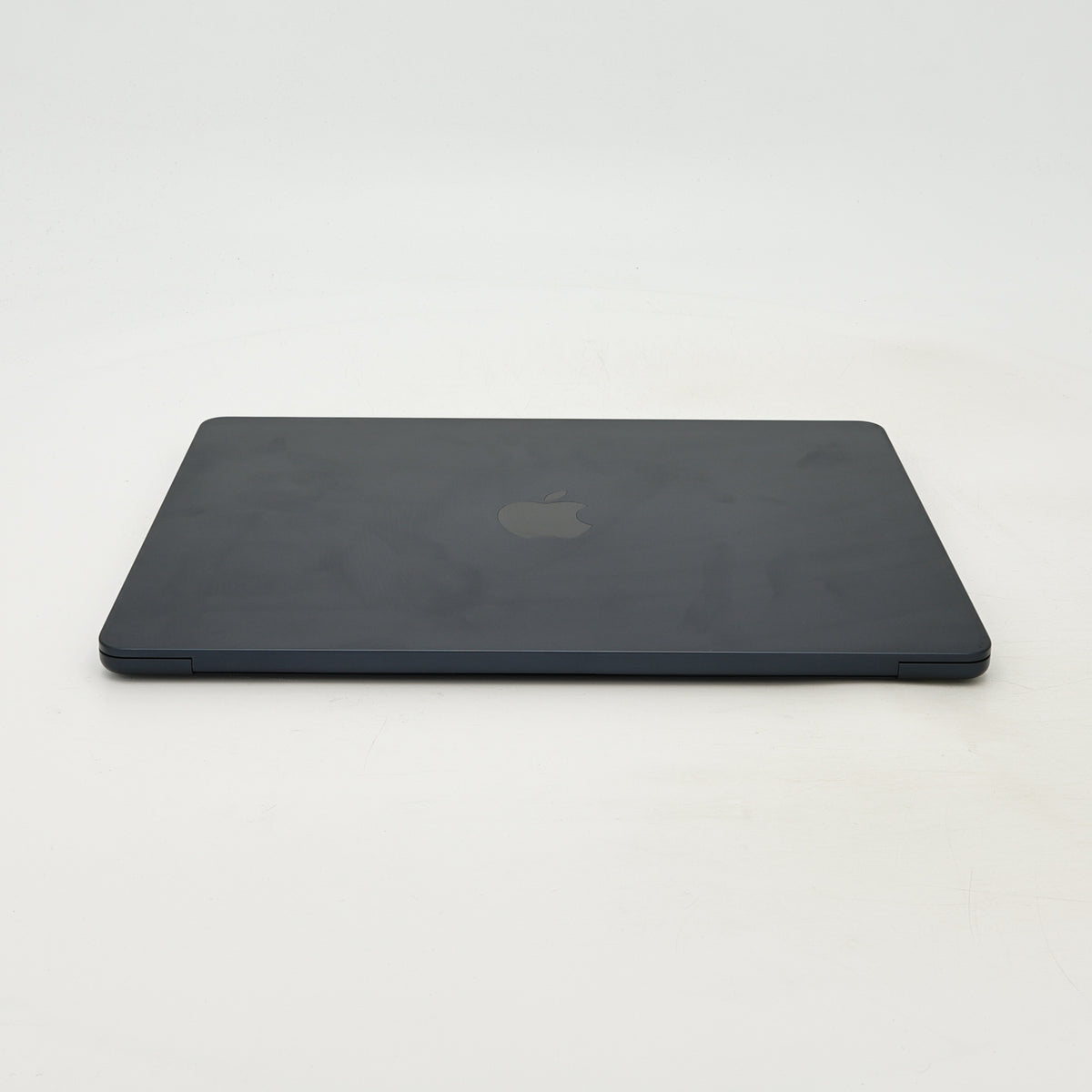 95新 Apple MacBook Air 22年 13寸 M2（8+8核） 8G RAM 256G SSD 午夜色