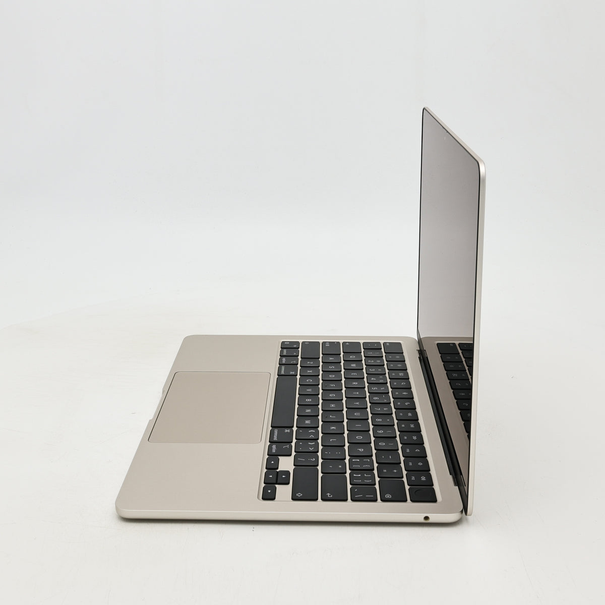 99新 Apple MacBook Air 22年 13寸 M2（8+8核） 8G RAM 256G SSD 星光色