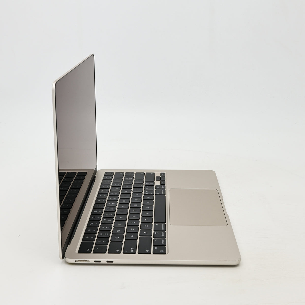 99新 Apple MacBook Air 22年 13寸 M2（8+8核） 8G RAM 256G SSD 星光色