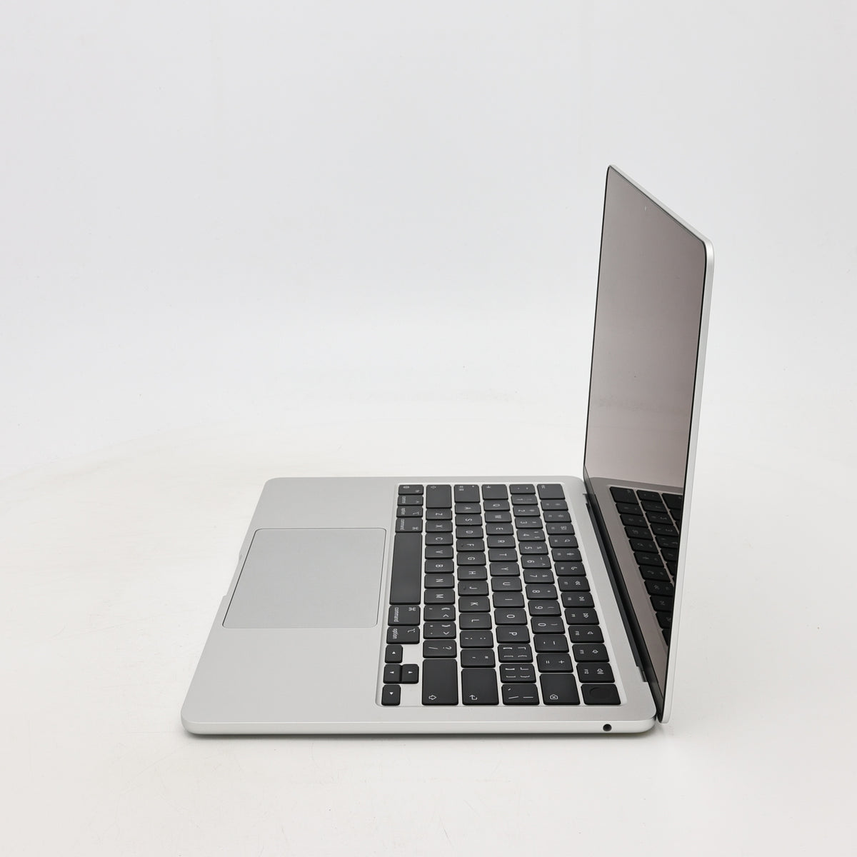 95新 Apple MacBook Air 24年 13寸 M3（8+8核） 8G RAM 256G SSD 銀色
