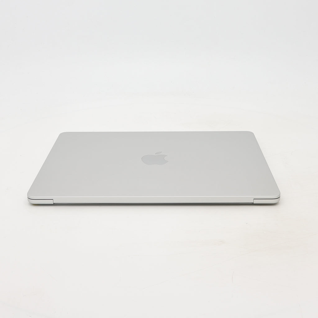 95新 Apple MacBook Air 24年 13寸 M3（8+8核） 8G RAM 256G SSD 銀色