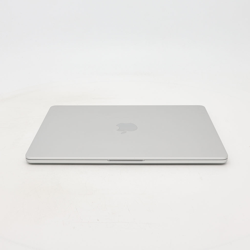 95新 Apple MacBook Air 24年 13寸 M3（8+8核） 8G RAM 256G SSD 銀色