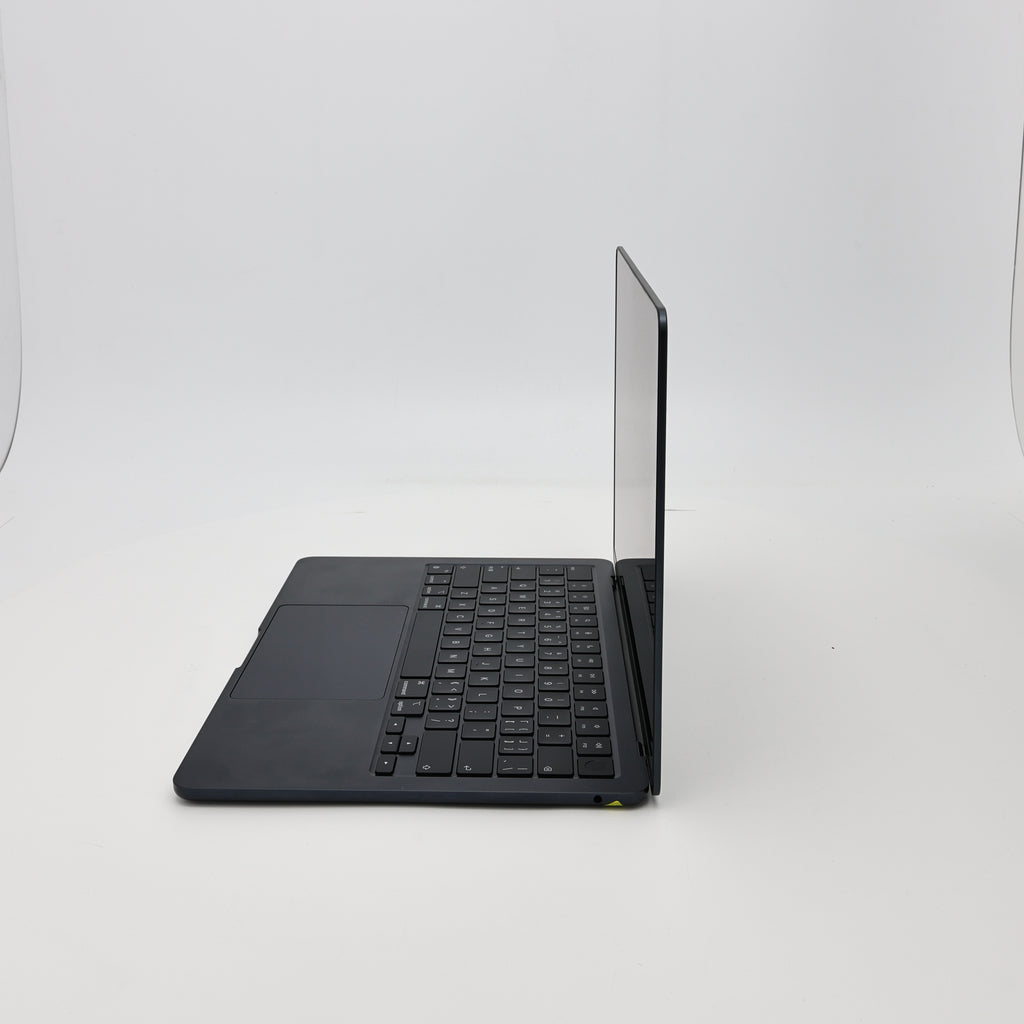 95新 Apple MacBook Air 22年 13寸 M2（8+8核） 8G RAM 256G SSD 午夜色