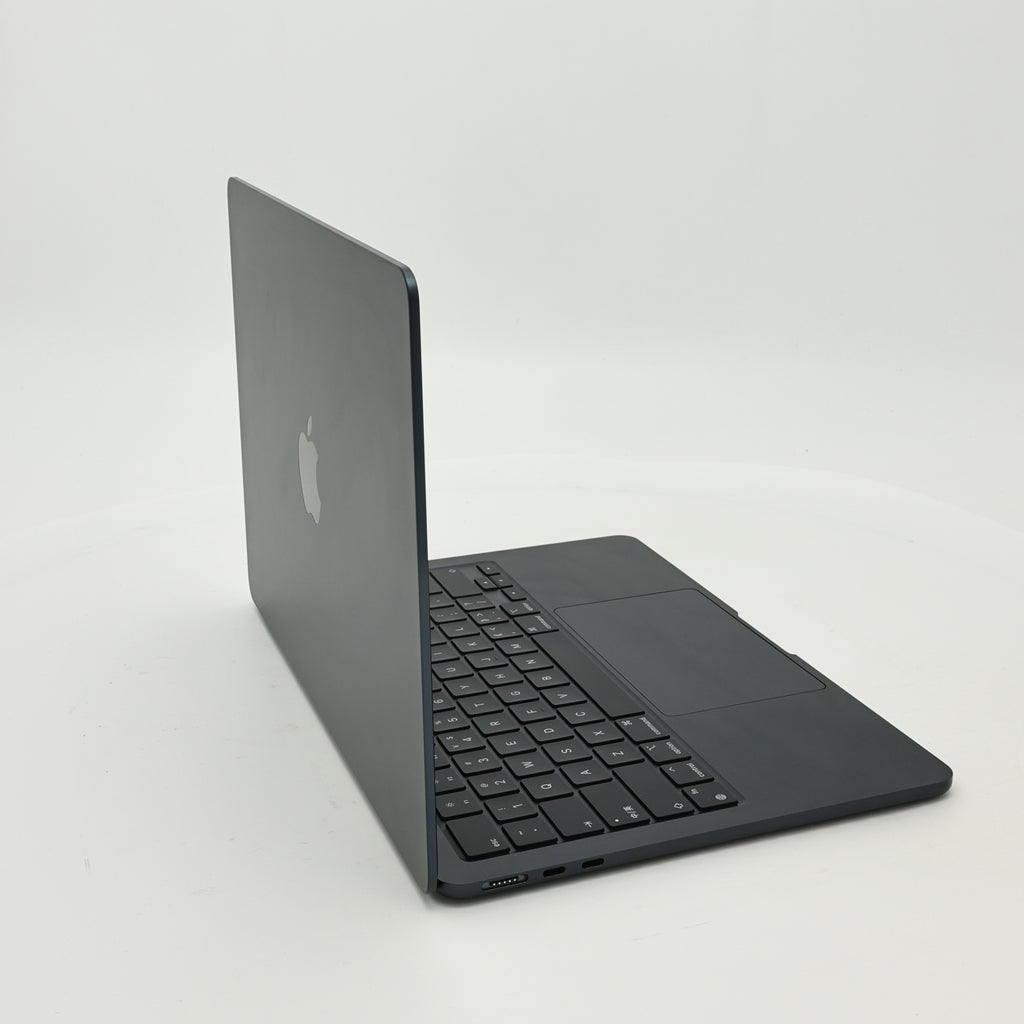 95新 Apple MacBook Air 22年 13寸 M2（8+8核） 16G RAM 256G SSD 午夜色