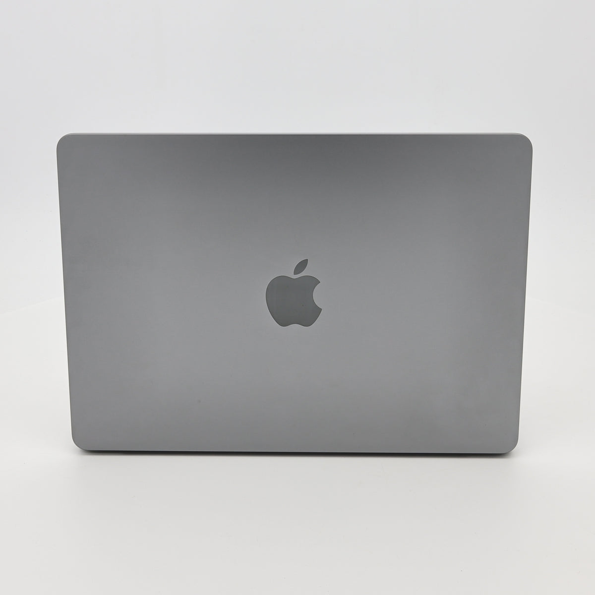 99新 Apple MacBook Air 22年 13寸 M2（8+8核） 8G RAM 256G SSD 深空灰色