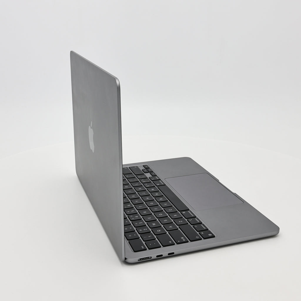 99新 Apple MacBook Air 22年 13寸 M2（8+8核） 8G RAM 256G SSD 深空灰色